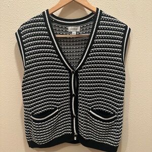 Evereve Sleeveless Button Sweater